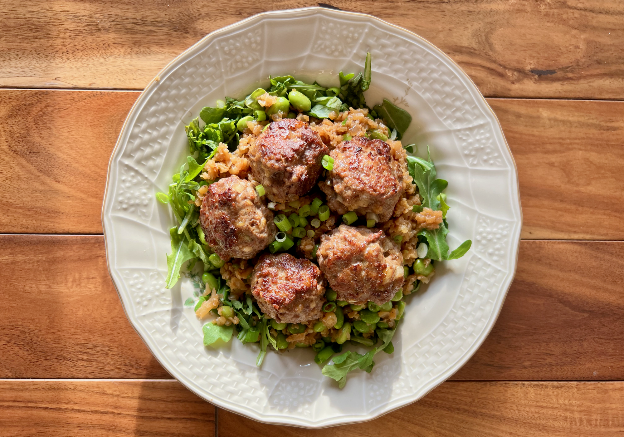 Who Eats Like This?!